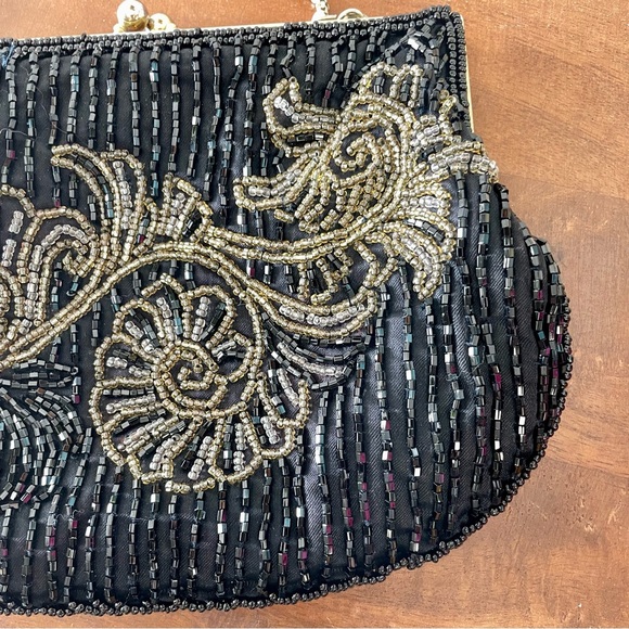 SOLD Vintage La Regale Black Beaded Evening Bag Gold Bead Detailing + Chain - Picture 5 of 16